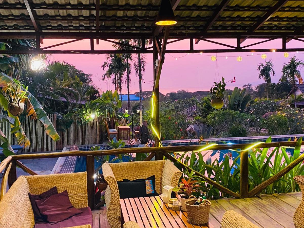 Atmaland Resort Kep Bagian luar foto