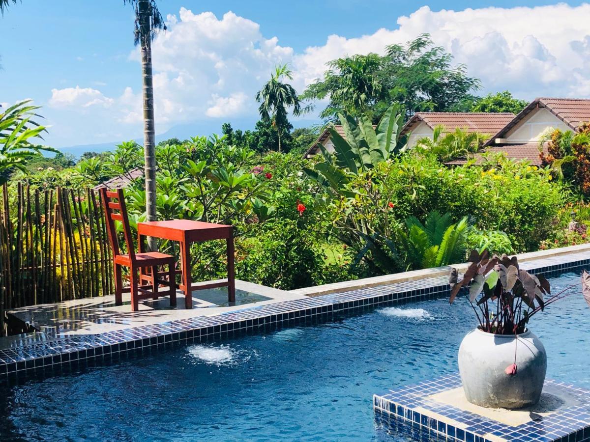 Atmaland Resort Kep Bagian luar foto